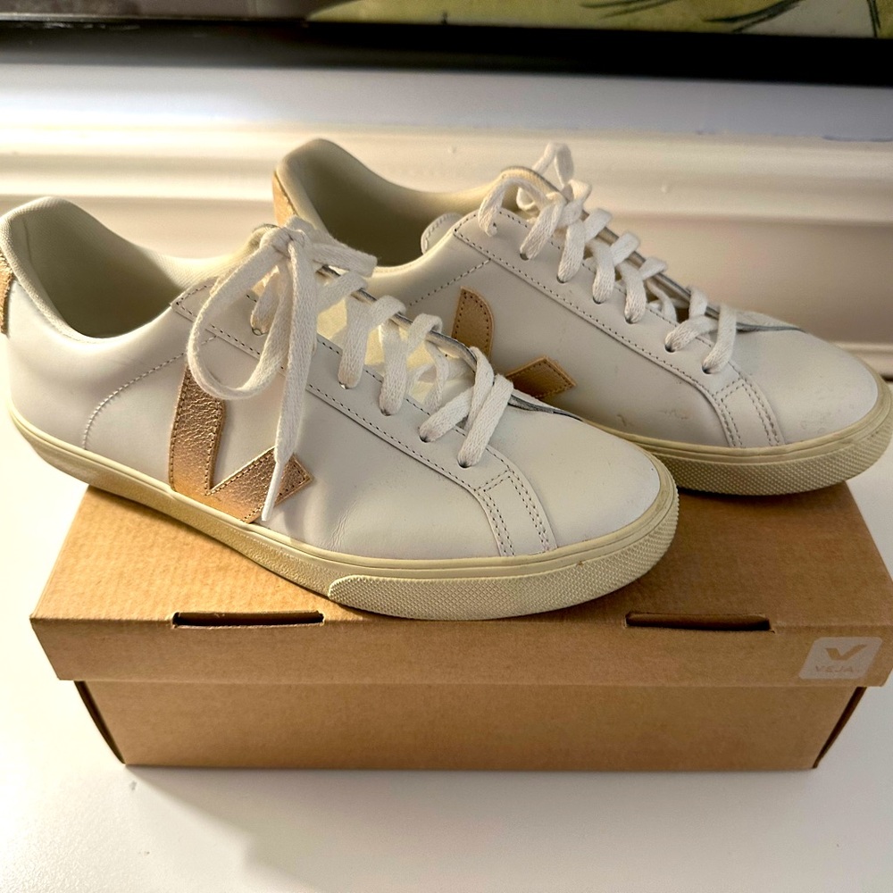 Veja Esplar Logo White/Plat Leather Sneakers Size 39 - Stitched Logo V